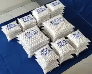 Bagged virgin PTFE balls labeled by diameter and quantity